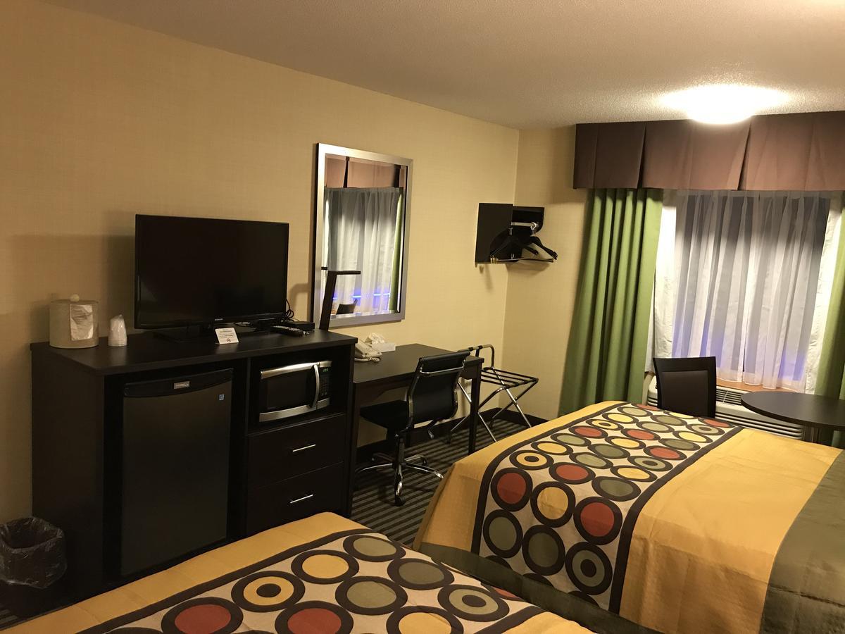 Bay Hill Inns & Suites Neepawa Luaran gambar