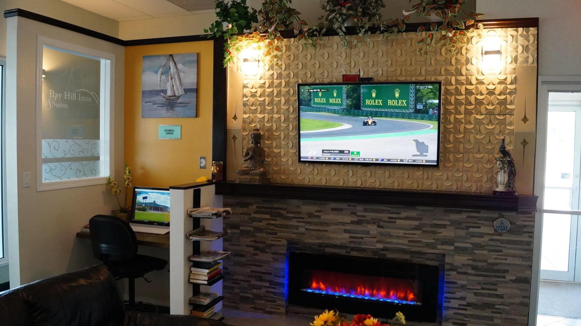 Bay Hill Inns & Suites Neepawa Luaran gambar