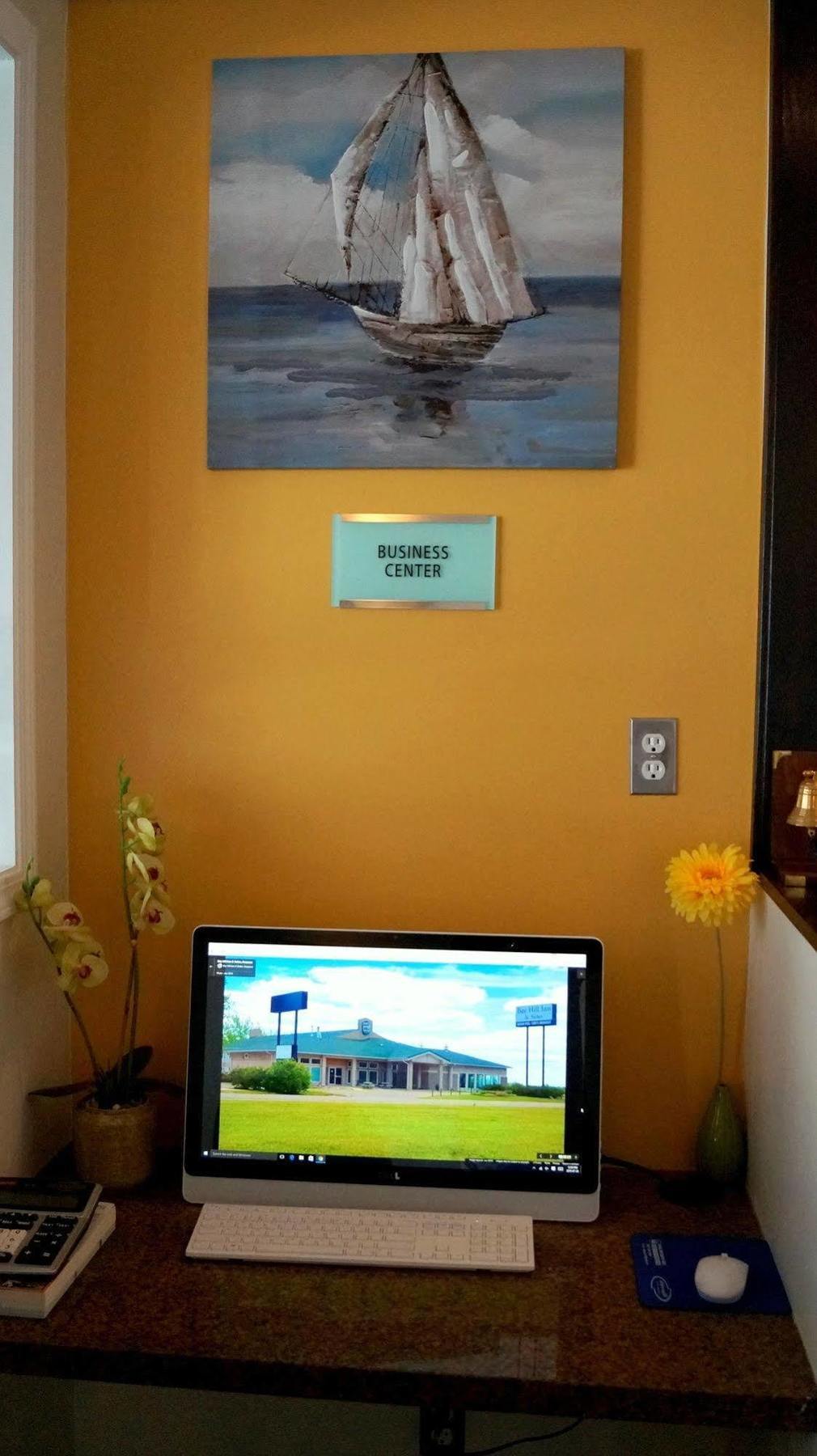 Bay Hill Inns & Suites Neepawa Luaran gambar