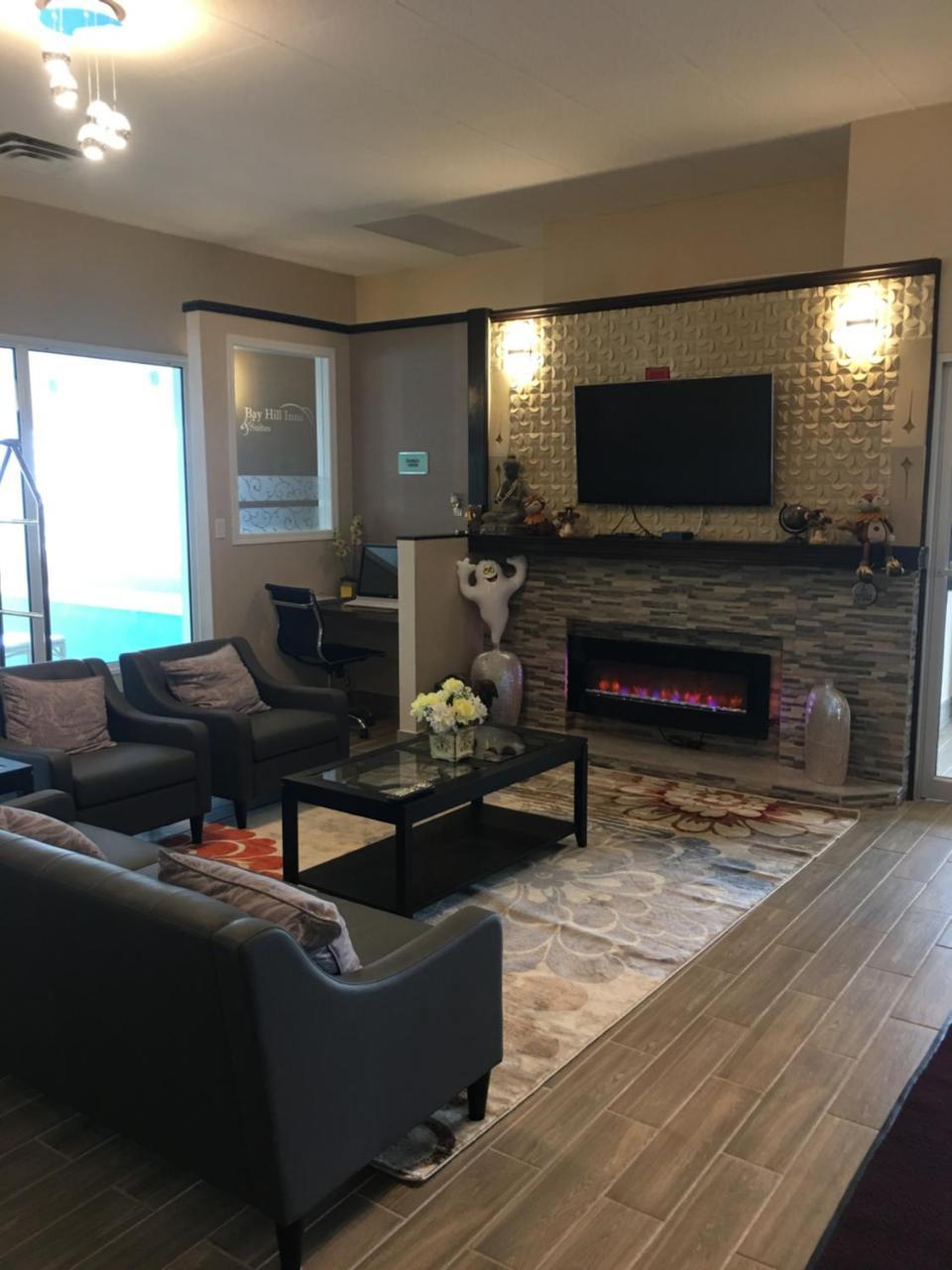Bay Hill Inns & Suites Neepawa Luaran gambar