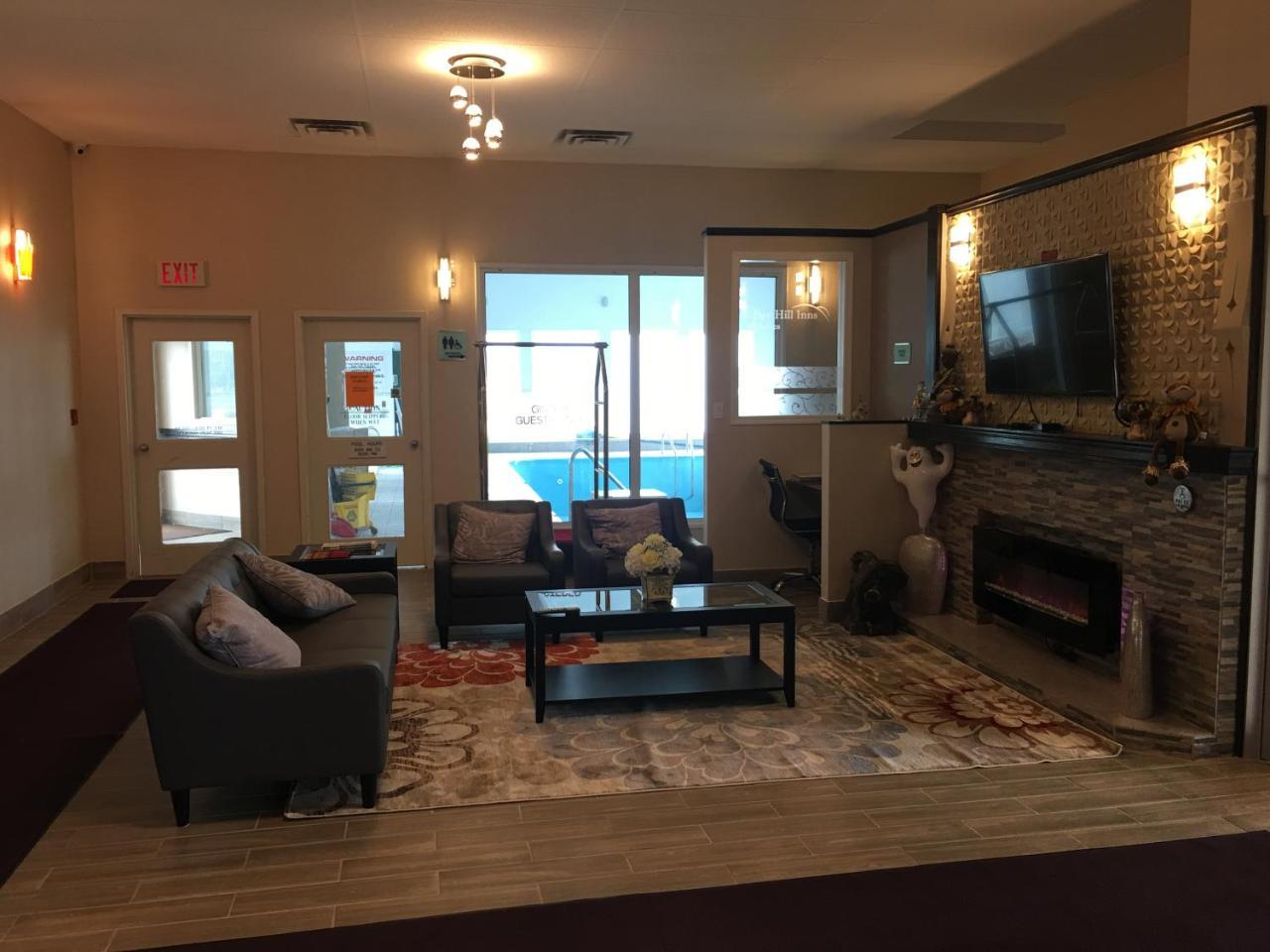 Bay Hill Inns & Suites Neepawa Luaran gambar